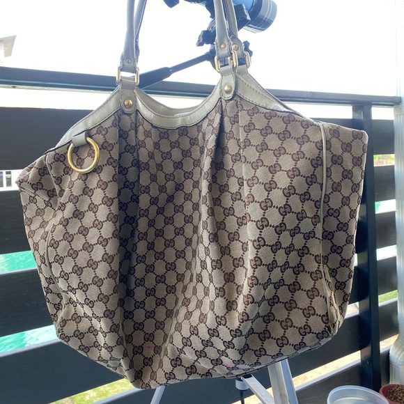 Authentic large monogram sukey Gucci tote - Picture 1 of 6